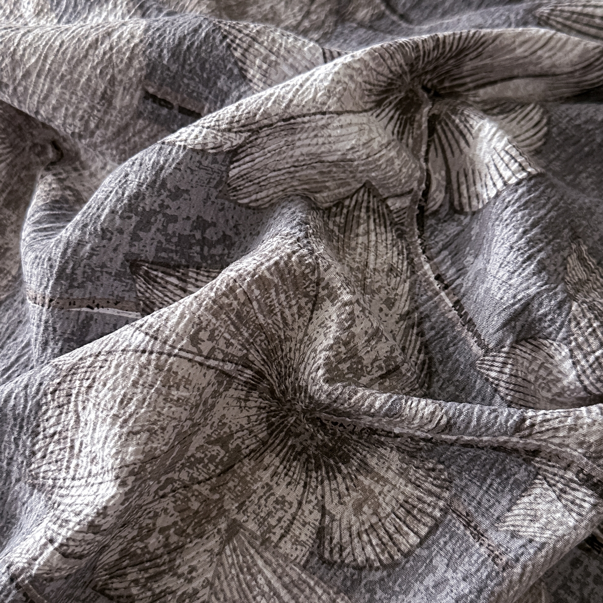 91家纺网 家纺一手货源 找家纺 悦织湾家纺 2025新款纽扣款轻奢原麻四件套复古中式艺术雅致轻奢床上用品三四件套 轻奢原麻-荷花丛林