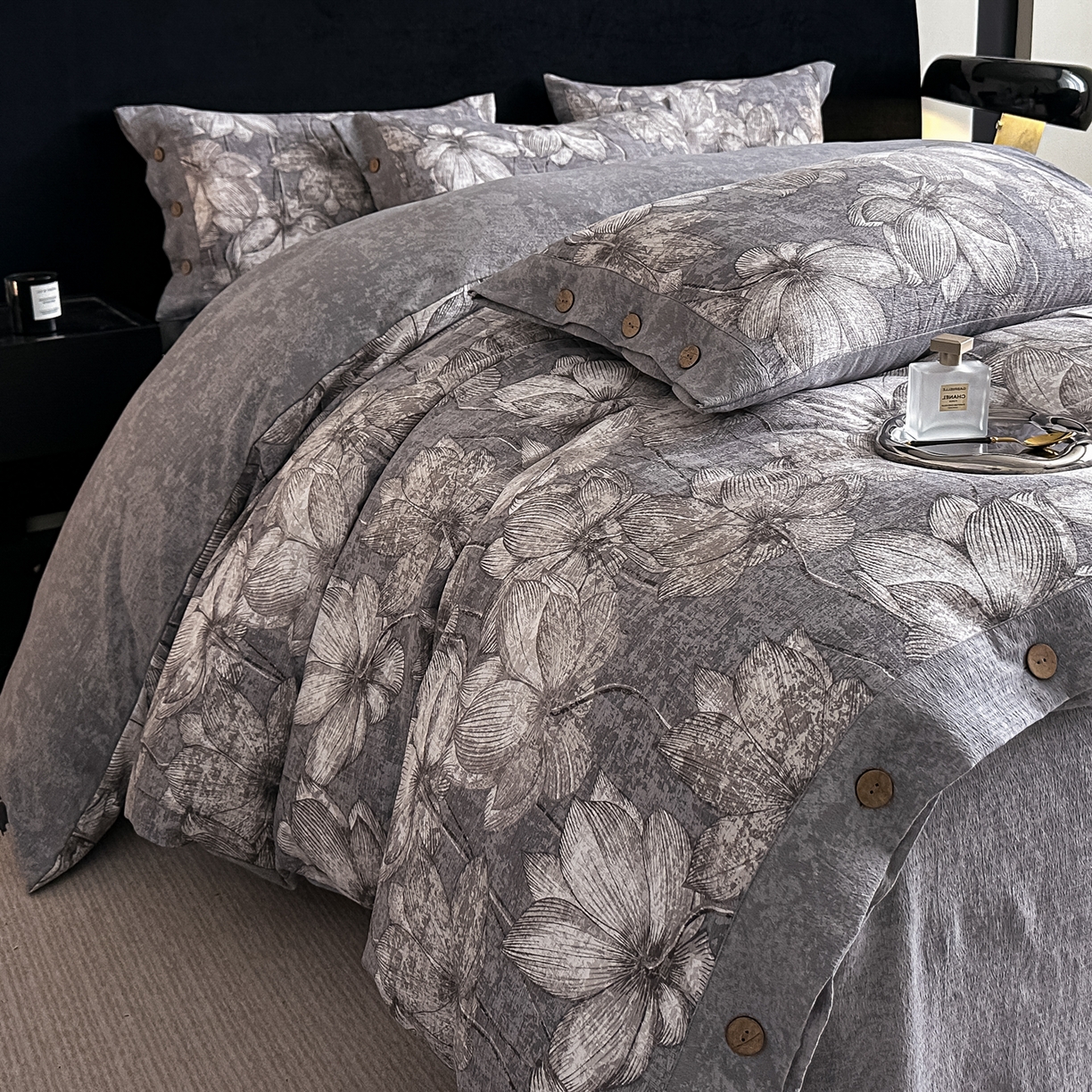 91家纺网 家纺一手货源 找家纺 （总）悦织湾家纺 2025新款纽扣款轻奢原麻四件套复古中式艺术雅致轻奢床上用品三四件套