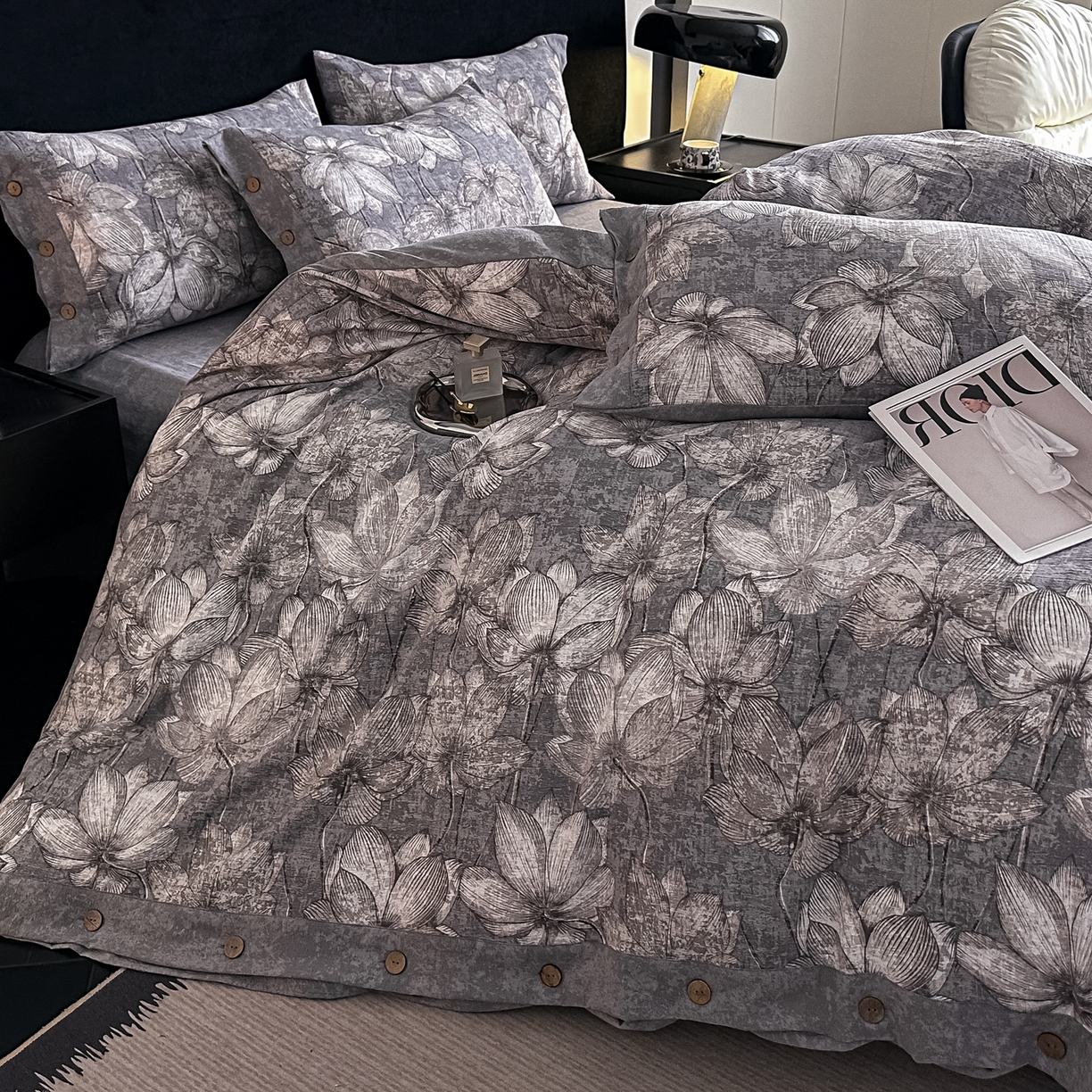 91家纺网 家纺一手货源 找家纺 悦织湾家纺 2025新款纽扣款轻奢原麻四件套复古中式艺术雅致轻奢床上用品三四件套 轻奢原麻-荷花丛林