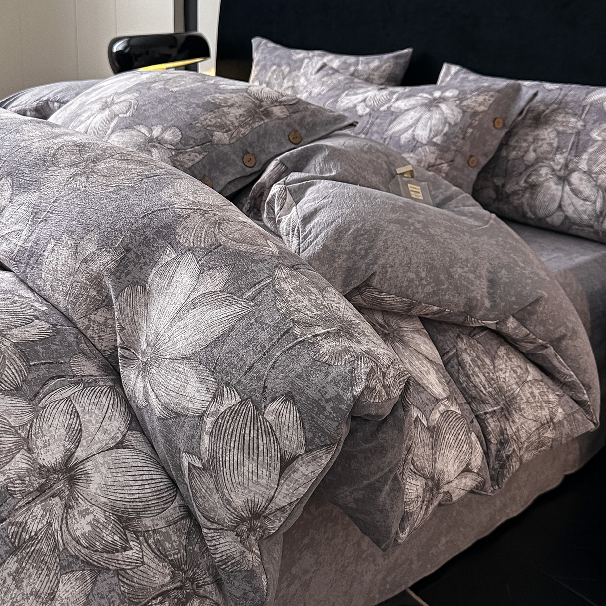 91家纺网 家纺一手货源 找家纺 （总）悦织湾家纺 2025新款纽扣款轻奢原麻四件套复古中式艺术雅致轻奢床上用品三四件套