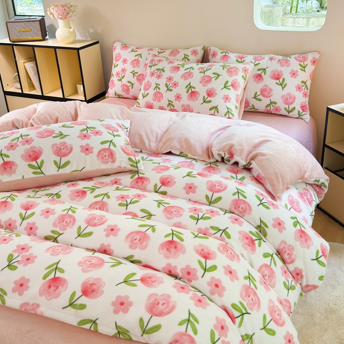 91家纺网 家纺一手货源 找家纺 王朝国际 2026新款高克重牛奶绒印花四件套 甜心小姐