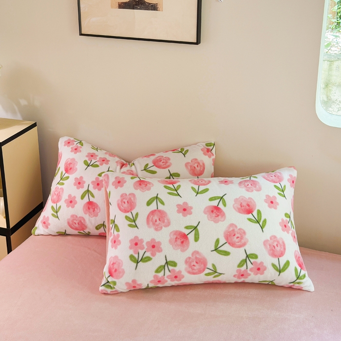 91家纺网 家纺一手货源 找家纺 王朝国际 2026新款高克重牛奶绒印花四件套 甜心小姐