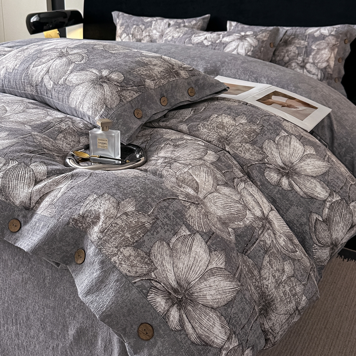 91家纺网 家纺一手货源 找家纺 （总）悦织湾家纺 2025新款纽扣款轻奢原麻四件套复古中式艺术雅致轻奢床上用品三四件套