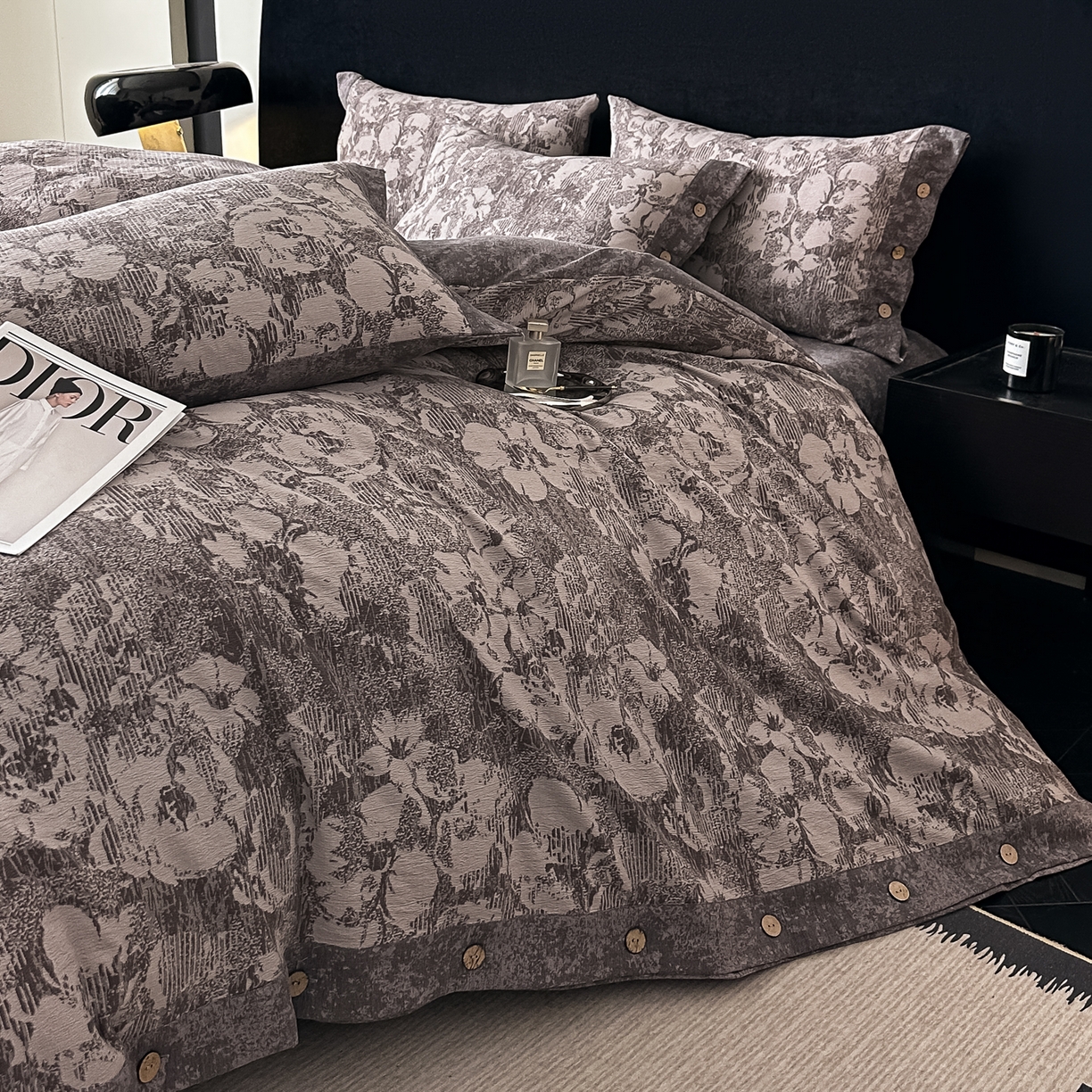 91家纺网 家纺一手货源 找家纺 悦织湾家纺 2025新款纽扣款轻奢原麻四件套复古中式艺术雅致轻奢床上用品三四件套 轻奢原麻-伊莉莎-咖