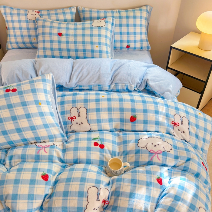 91家纺网 家纺一手货源 找家纺 王朝国际 2026新款高克重牛奶绒印花四件套 小兔泡芙