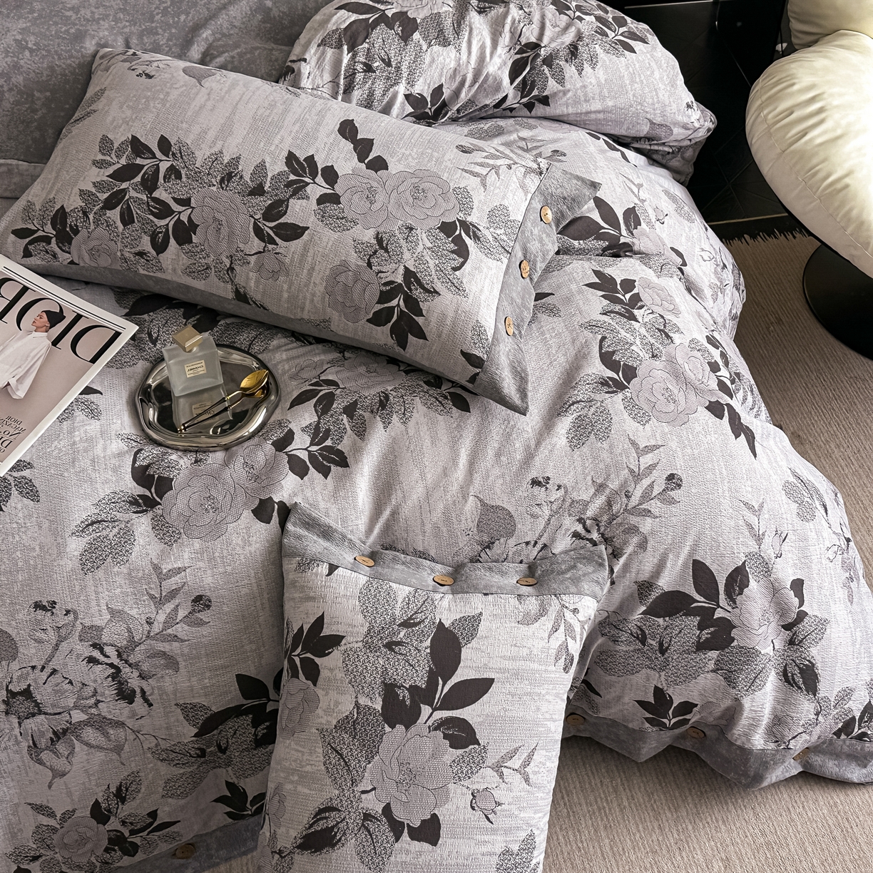 91家纺网 家纺一手货源 找家纺 悦织湾家纺 2025新款纽扣款轻奢原麻四件套复古中式艺术雅致轻奢床上用品三四件套 轻奢原麻-相思-灰