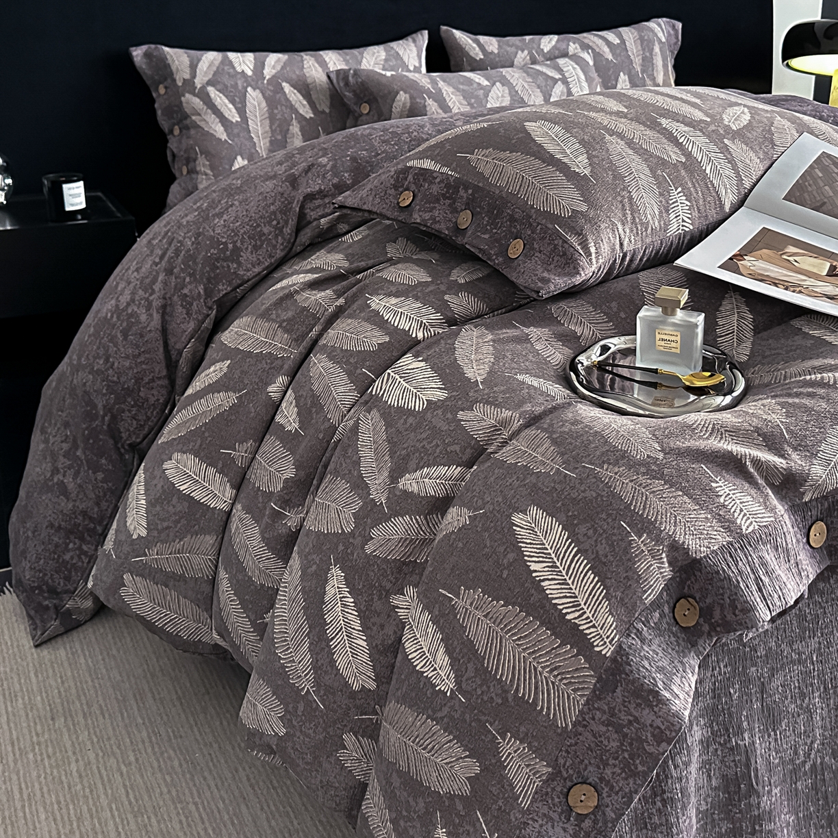 91家纺网 家纺一手货源 找家纺 悦织湾家纺 2025新款纽扣款轻奢原麻四件套复古中式艺术雅致轻奢床上用品三四件套 轻奢原麻-青枫