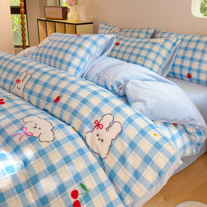 91家纺网 家纺一手货源 找家纺 王朝国际 2026新款高克重牛奶绒印花四件套 小兔泡芙