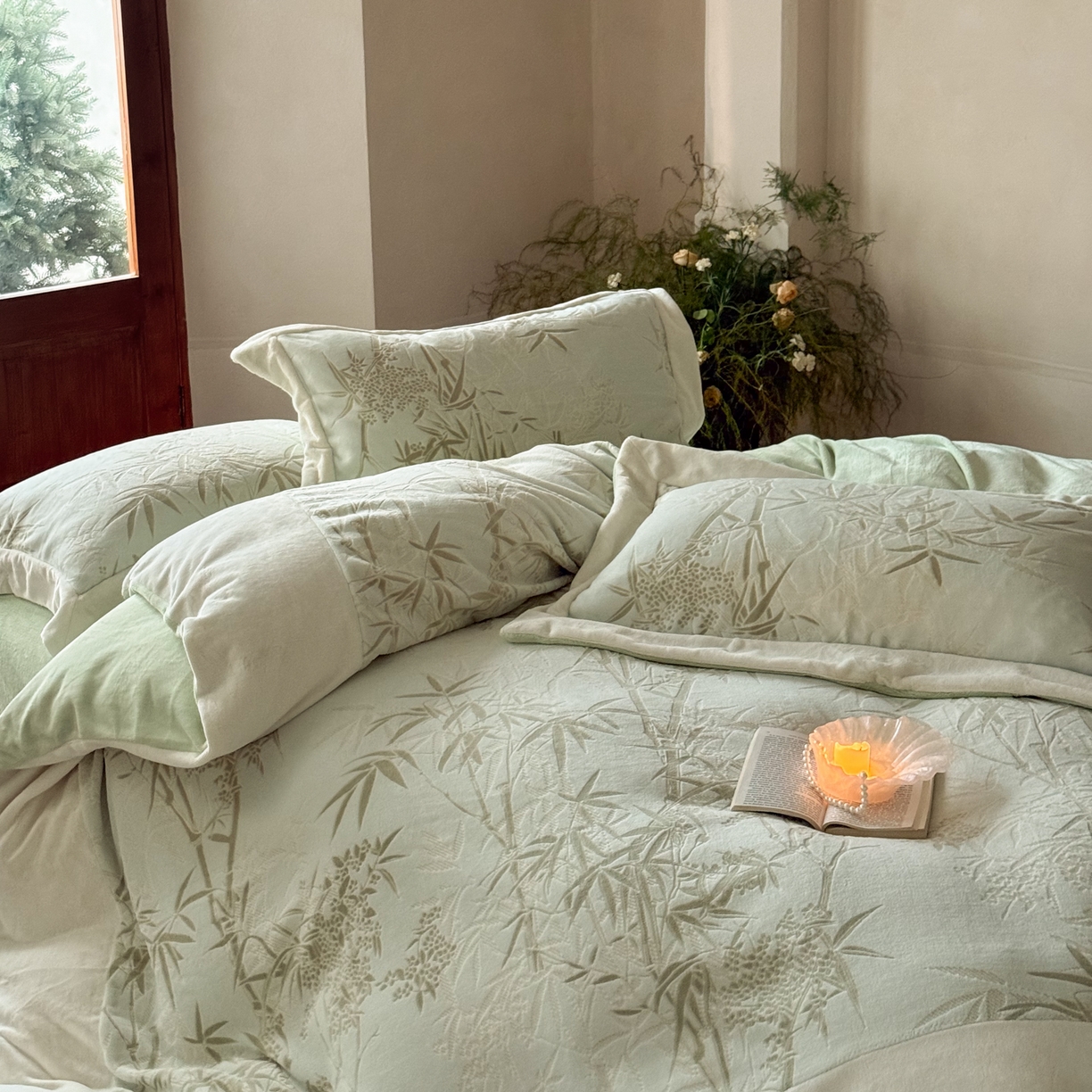 91家纺网 家纺一手货源 找家纺 云栖家居 2025秋冬消光加厚立体雕花牛奶绒四件套系列-元英系列（控价不低于199） 远山竹叶