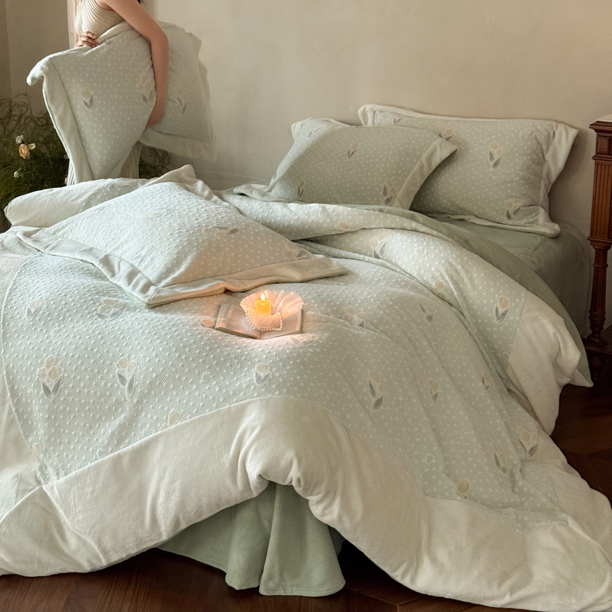 91家纺网 家纺一手货源 找家纺 云栖家居 2025秋冬消光加厚立体雕花牛奶绒四件套系列-元英系列（控价不低于199） 郁金香-绿