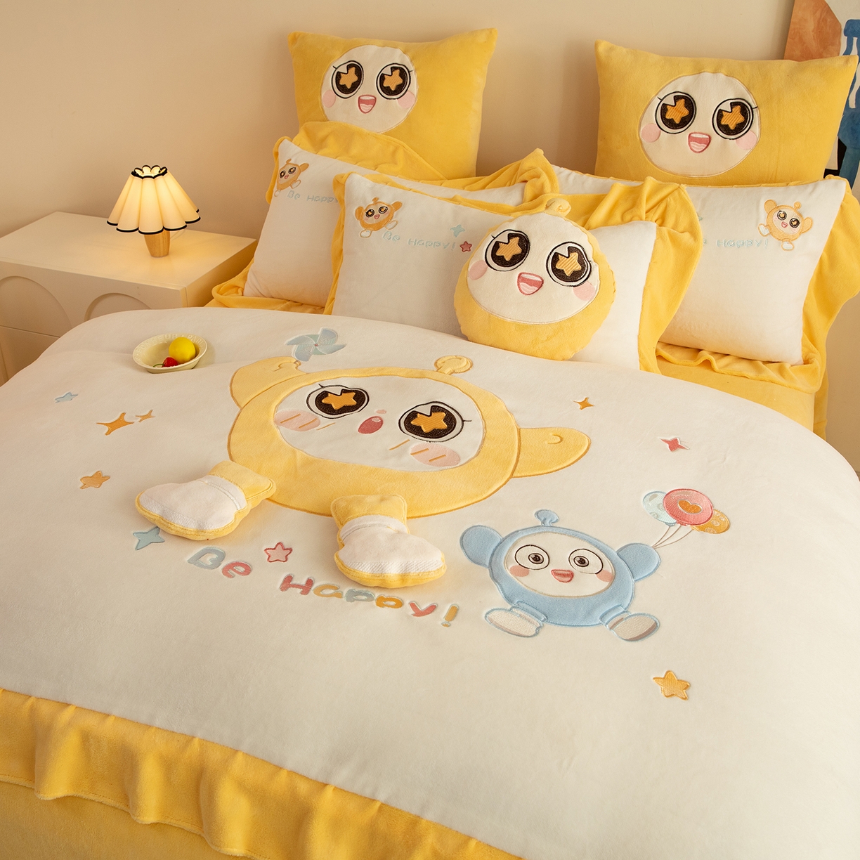 91家纺网 家纺一手货源 找家纺 （总）绒棉世家 2025新款贴布绣A类牛奶绒高克重四件套-蛋仔