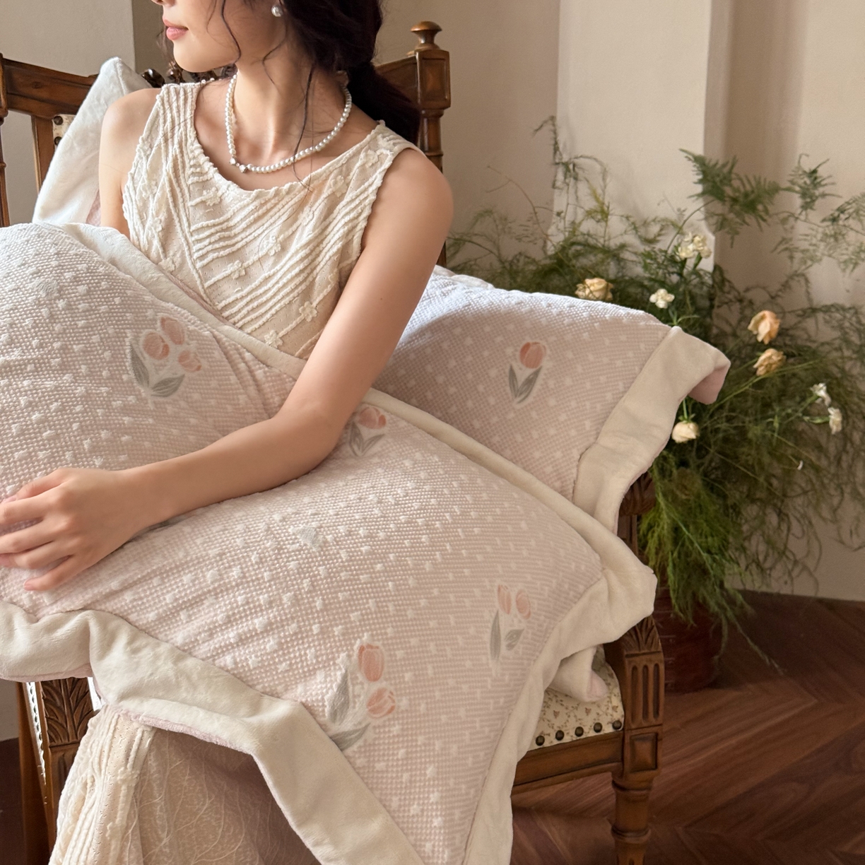 91家纺网 家纺一手货源 找家纺 云栖家居 2025秋冬消光加厚立体雕花牛奶绒四件套系列-元英系列（控价不低于199） 郁金香-粉