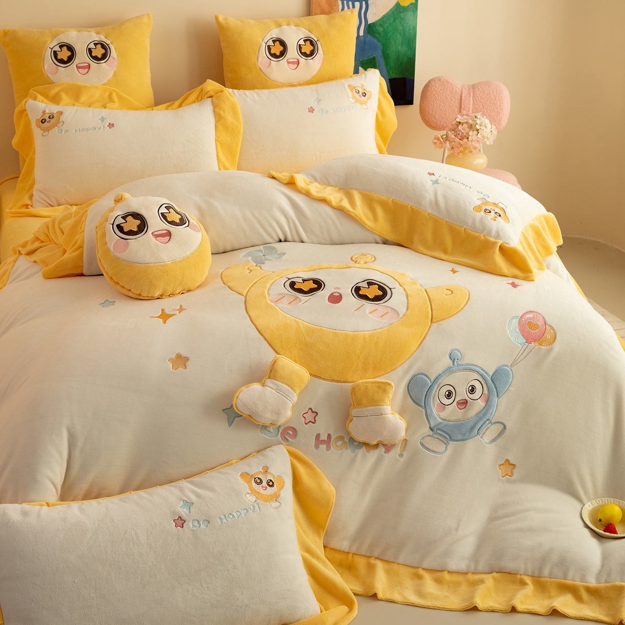 91家纺网 家纺一手货源 找家纺 （总）绒棉世家 2025新款贴布绣A类牛奶绒高克重四件套-蛋仔