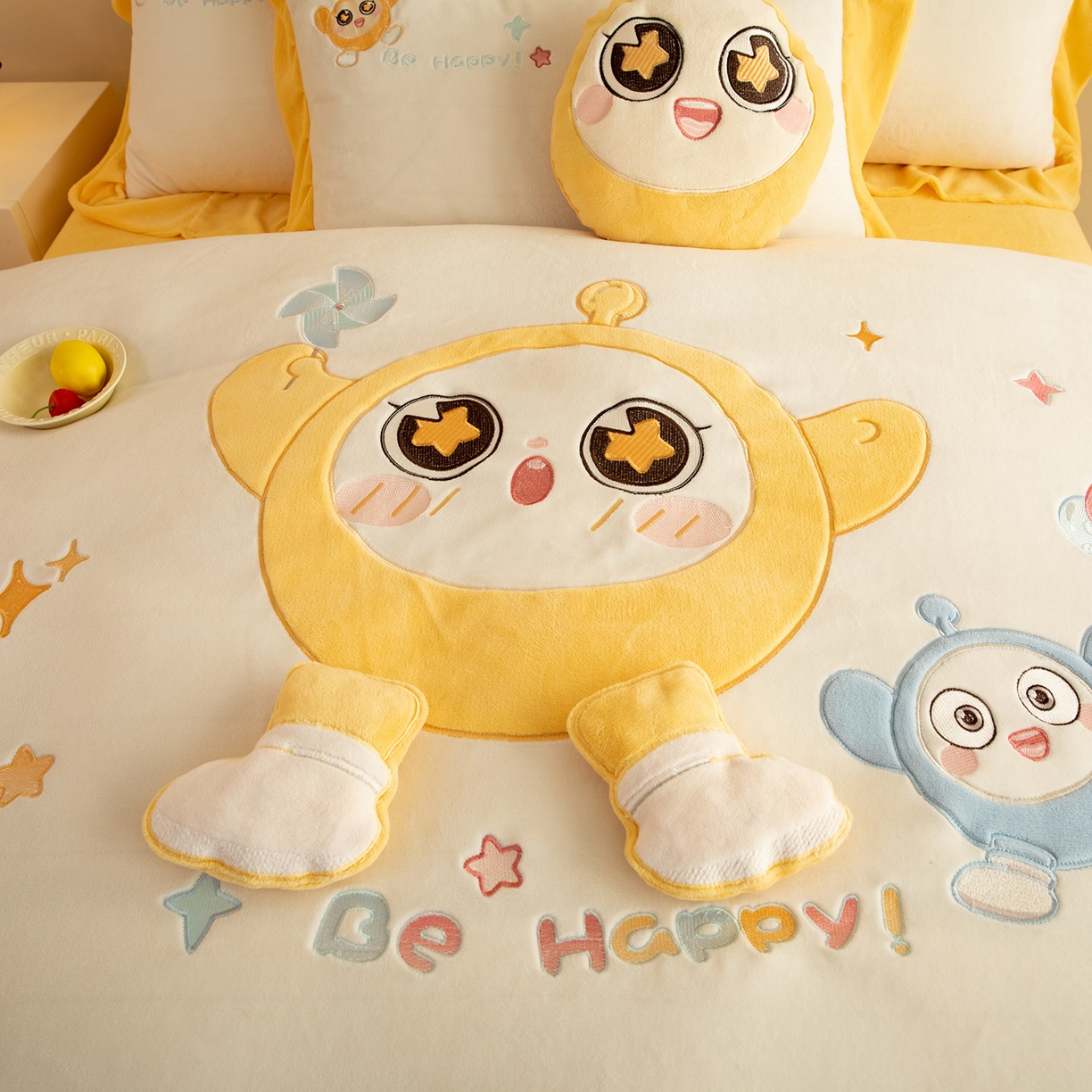 91家纺网 家纺一手货源 找家纺 （总）绒棉世家 2025新款贴布绣A类牛奶绒高克重四件套-蛋仔