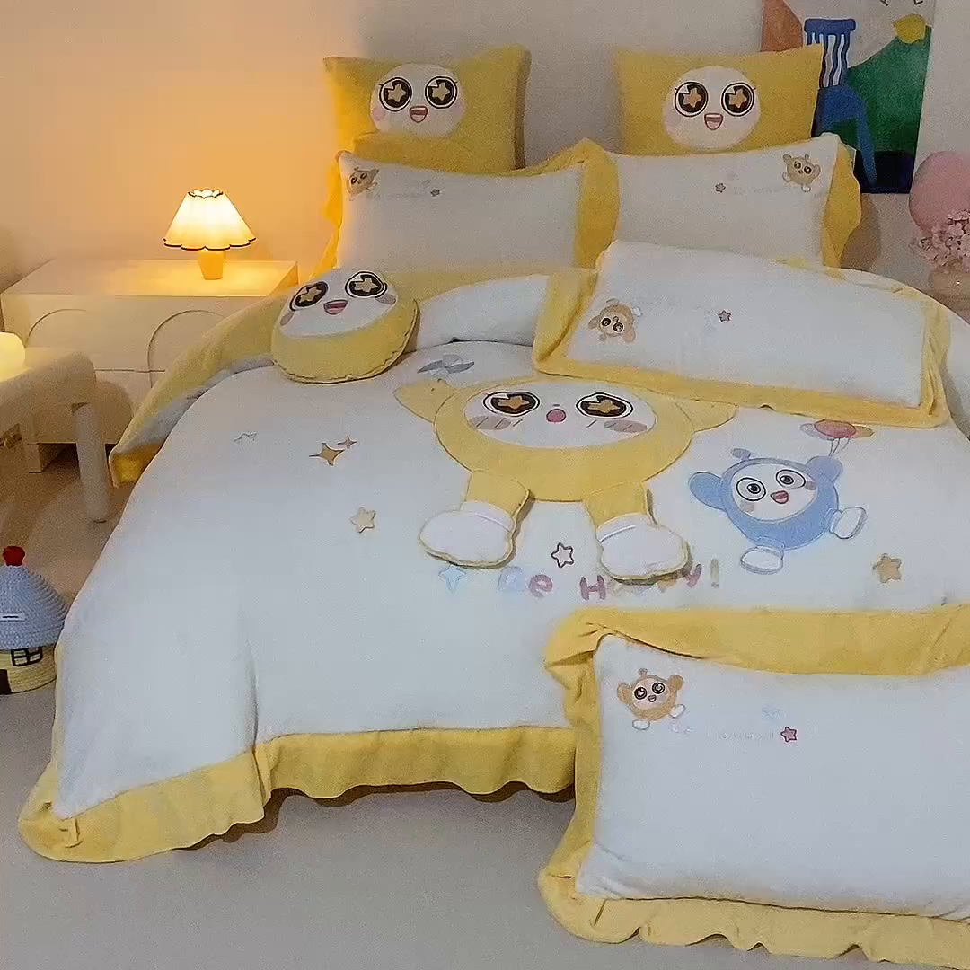 91家纺网 家纺一手货源 找家纺 （总）绒棉世家 2025新款贴布绣A类牛奶绒高克重四件套-蛋仔