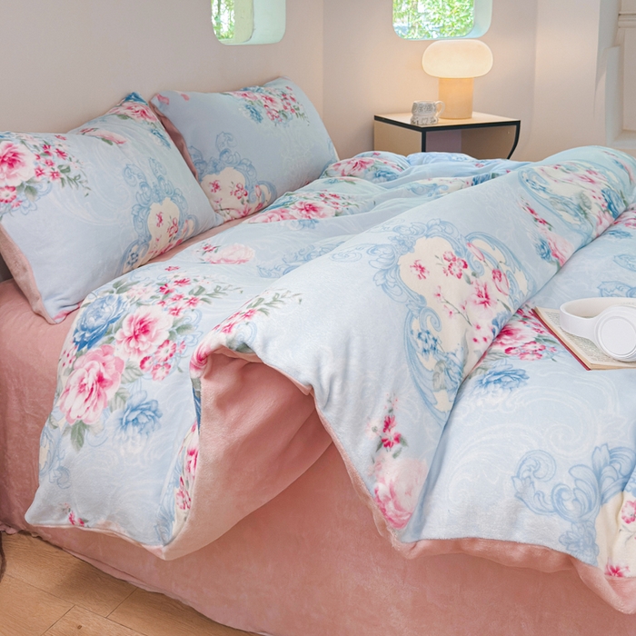 91家纺网 家纺一手货源 找家纺 王朝国际 2026新款高克重牛奶绒印花四件套 云梦海棠