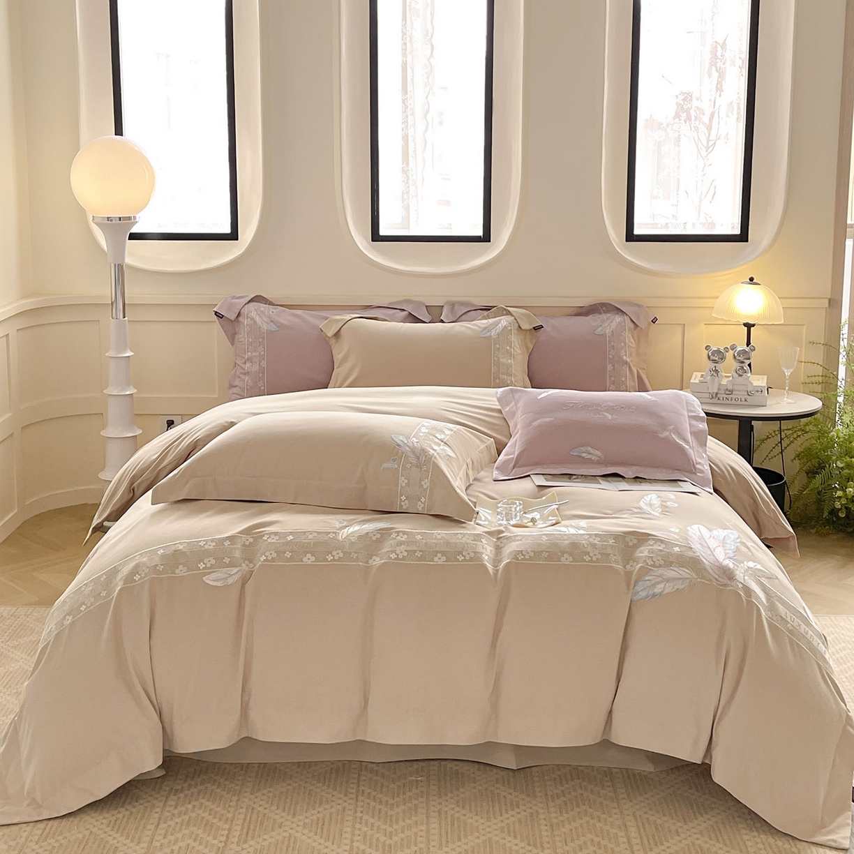 91家纺网 家纺一手货源 找家纺 2025秋冬新品A类加厚保暖全棉磨毛四件套纯棉被套重工刺绣轻奢床笠款直播热款床上用品 缦禾-拿铁