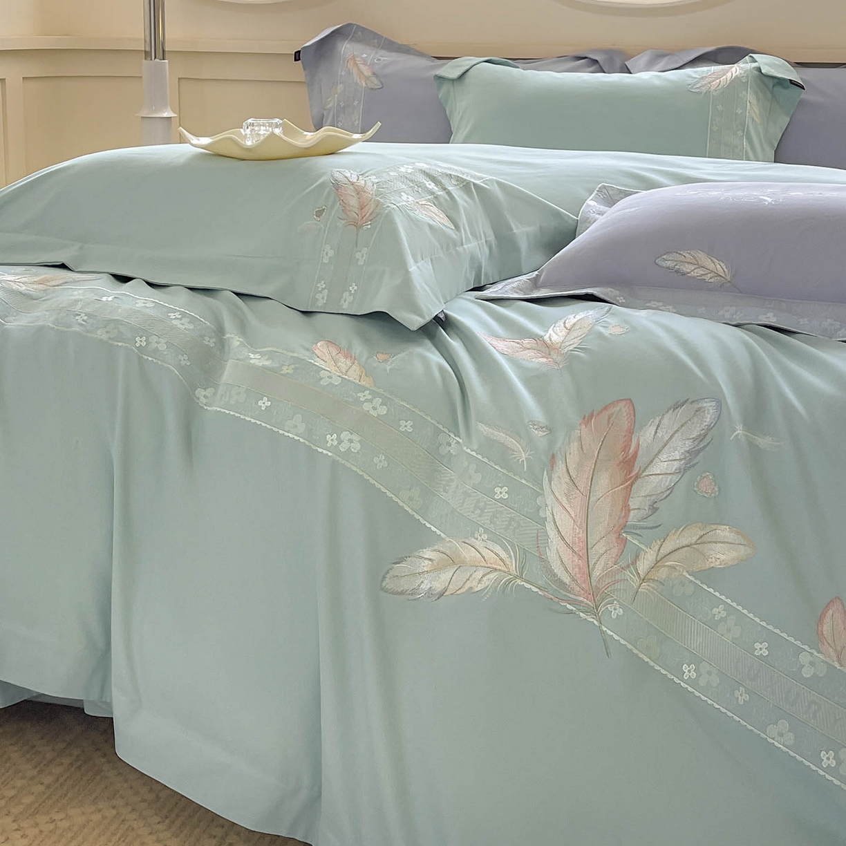 91家纺网 家纺一手货源 找家纺 2025秋冬新品A类加厚保暖全棉磨毛四件套纯棉被套重工刺绣轻奢床笠款直播热款床上用品 缦禾-茶绿