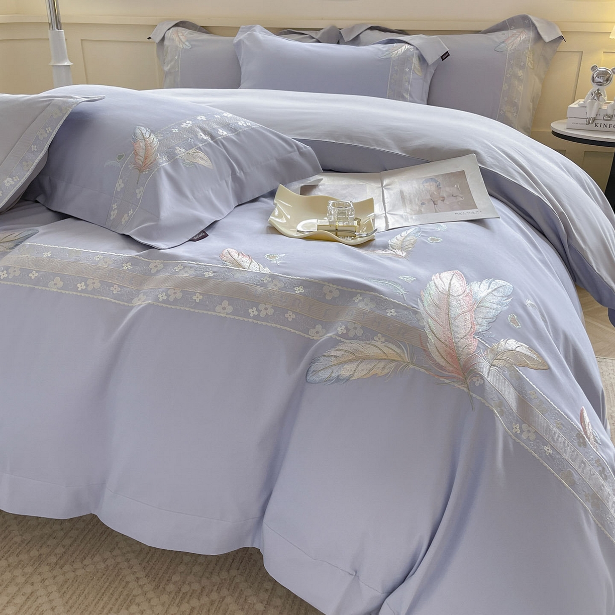 91家纺网 家纺一手货源 找家纺 2025秋冬新品A类加厚保暖全棉磨毛四件套纯棉被套重工刺绣轻奢床笠款直播热款床上用品 缦禾-黛紫