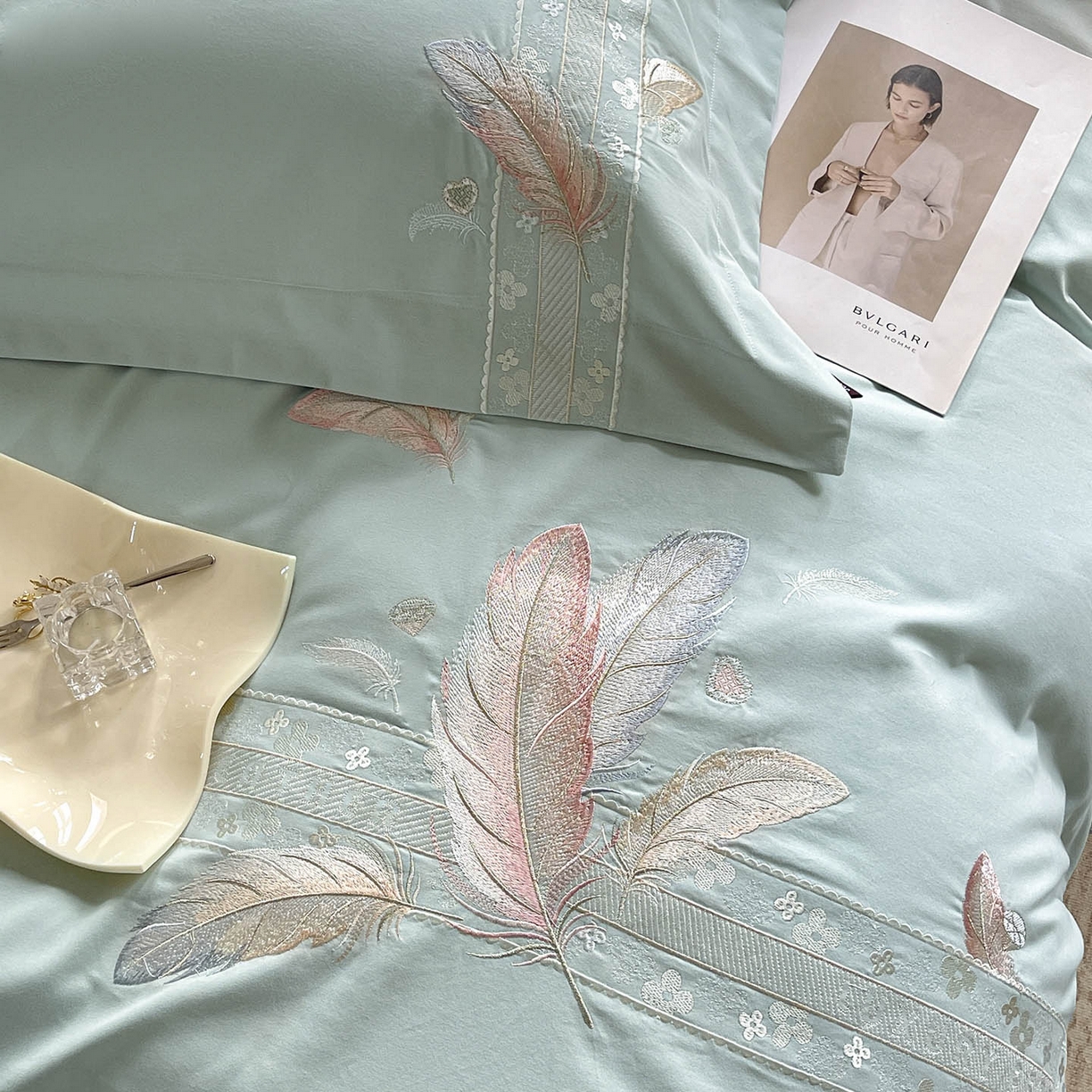 91家纺网 家纺一手货源 找家纺 2025秋冬新品A类加厚保暖全棉磨毛四件套纯棉被套重工刺绣轻奢床笠款直播热款床上用品 缦禾-茶绿