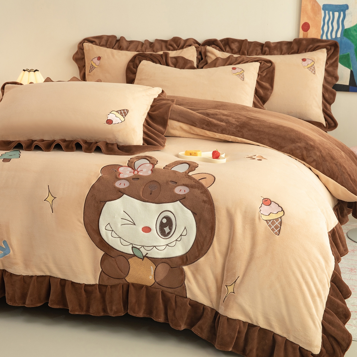 91家纺网 家纺一手货源 找家纺 （总）绒棉世家 2025新款贴布绣A类牛奶绒高克重四件套-啦布布