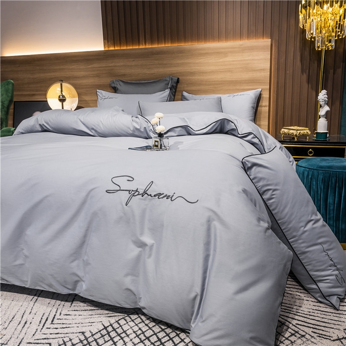 91家纺网 家纺一手货源 找家纺 小叮当家纺仓储工厂店 2025新款(热买家秀不断货)40s贡缎长绒棉纯棉字母款全棉四件套轻奢床上用品 炫彩灰