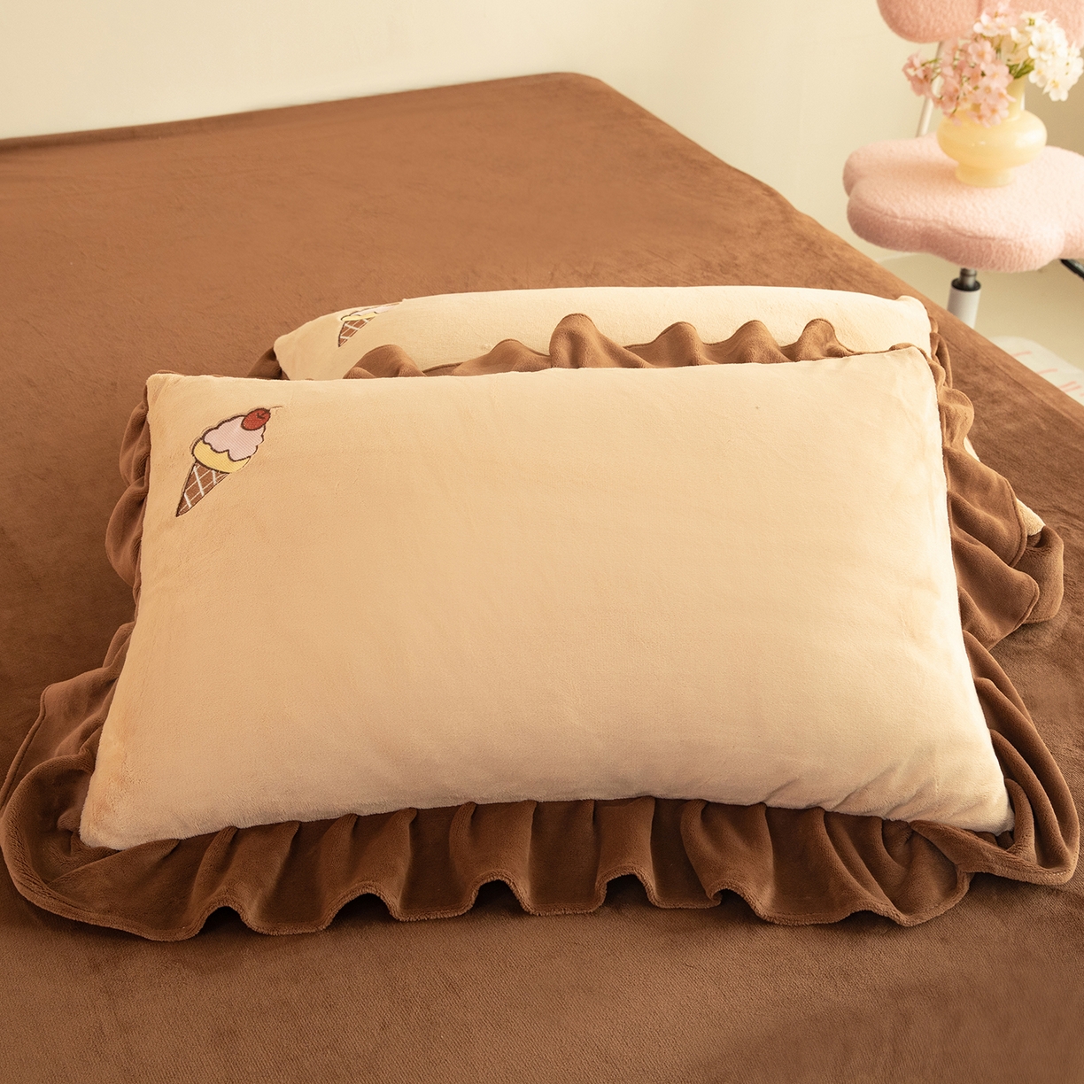 91家纺网 家纺一手货源 找家纺 （总）绒棉世家 2025新款贴布绣A类牛奶绒高克重四件套-啦布布