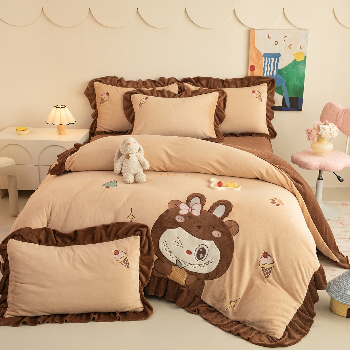 91家纺网 家纺一手货源 找家纺 （总）绒棉世家 2025新款贴布绣A类牛奶绒高克重四件套-啦布布