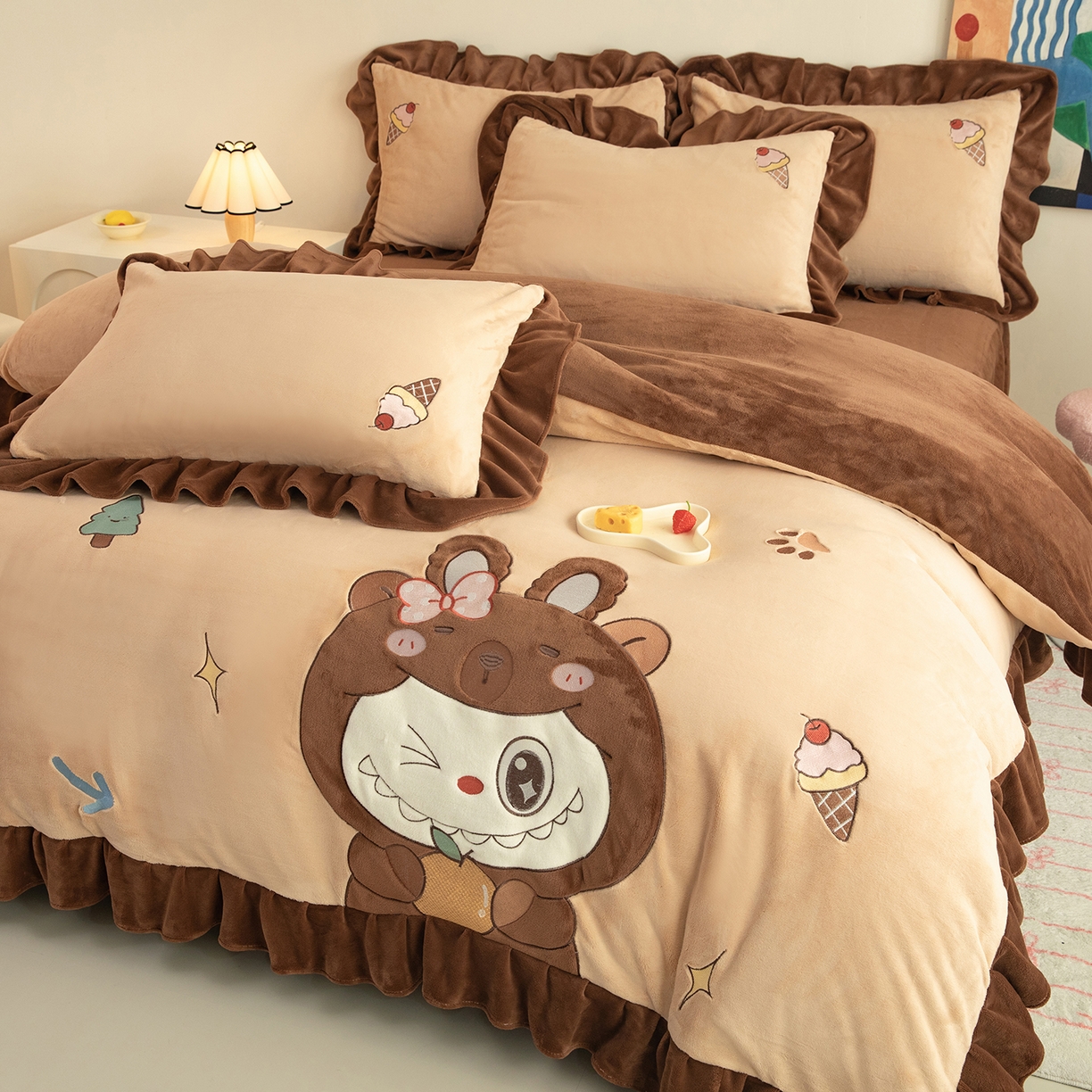 91家纺网 家纺一手货源 找家纺 （总）绒棉世家 2025新款贴布绣A类牛奶绒高克重四件套-啦布布