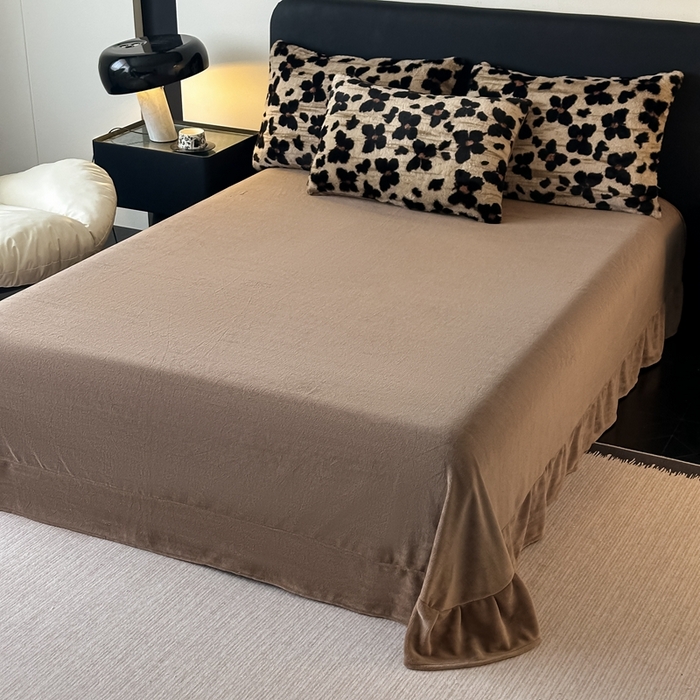 91家纺网 家纺一手货源 找家纺 居易简 2025新款亲肤保暖皮草绒牛奶绒AB面美拉德抽条兔毛绒四件套 蝴蝶咖