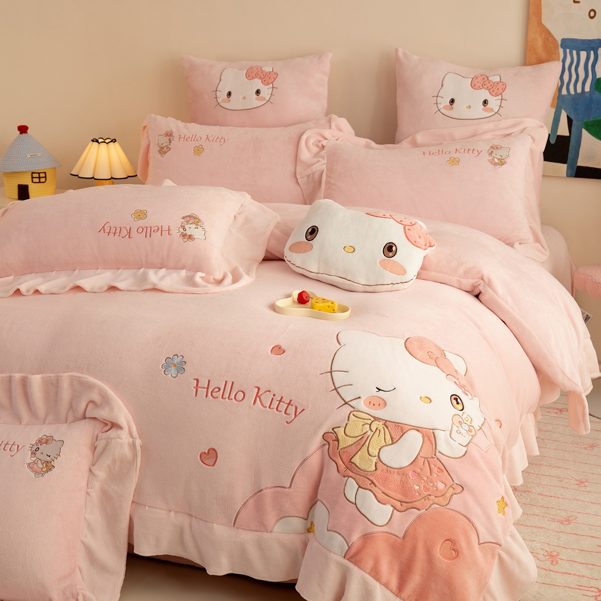 91家纺网 家纺一手货源 找家纺 （总）绒棉世家 2025新款贴布绣A类牛奶绒高克重四件套-KT猫