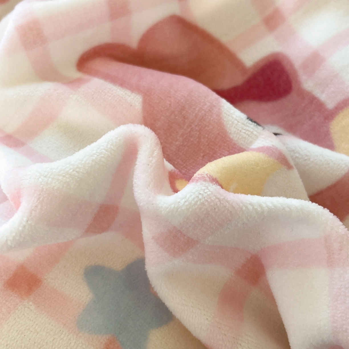 91家纺网 家纺一手货源 找家纺 如一 2025新款高克重卡通印花牛奶绒四件套第二批 粉乐蒂