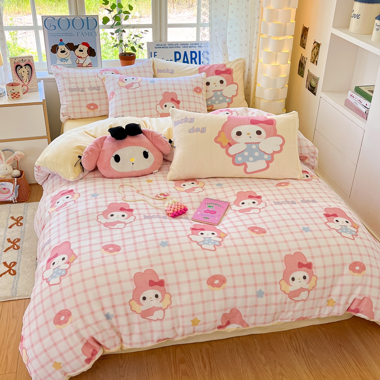 91家纺网 家纺一手货源 找家纺 如一 2025新款高克重卡通印花牛奶绒四件套第二批 粉乐蒂