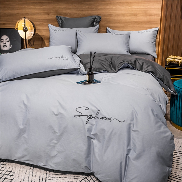 91家纺网 家纺一手货源 找家纺 小叮当家纺仓储工厂店 2025新款(热买家秀不断货)40s贡缎长绒棉纯棉字母款全棉四件套轻奢床上用品 银高级灰