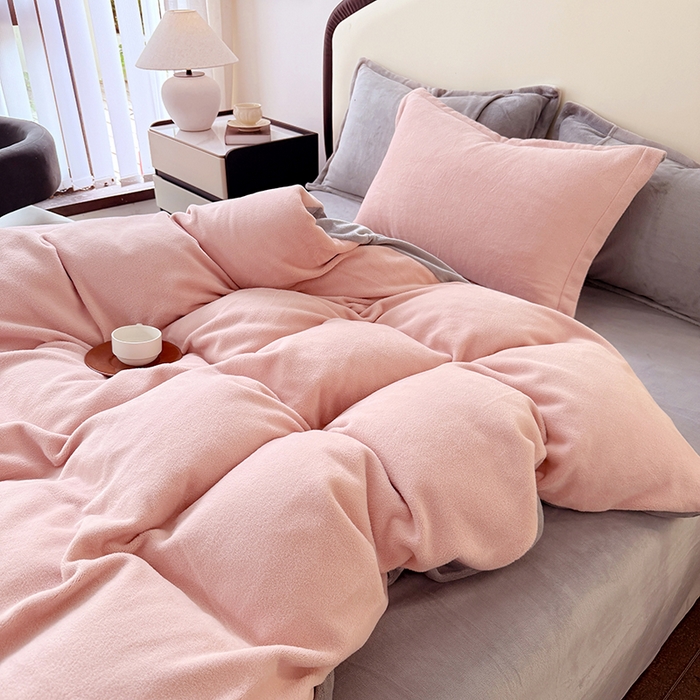 91家纺网 家纺一手货源 找家纺 家贝爱 2025新款高克重石墨烯牛奶绒四件套 暖梦-粉玉