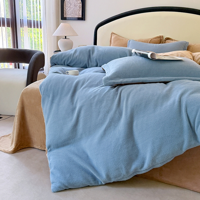 91家纺网 家纺一手货源 找家纺 家贝爱 2025新款高克重石墨烯牛奶绒四件套 暖梦-蓝