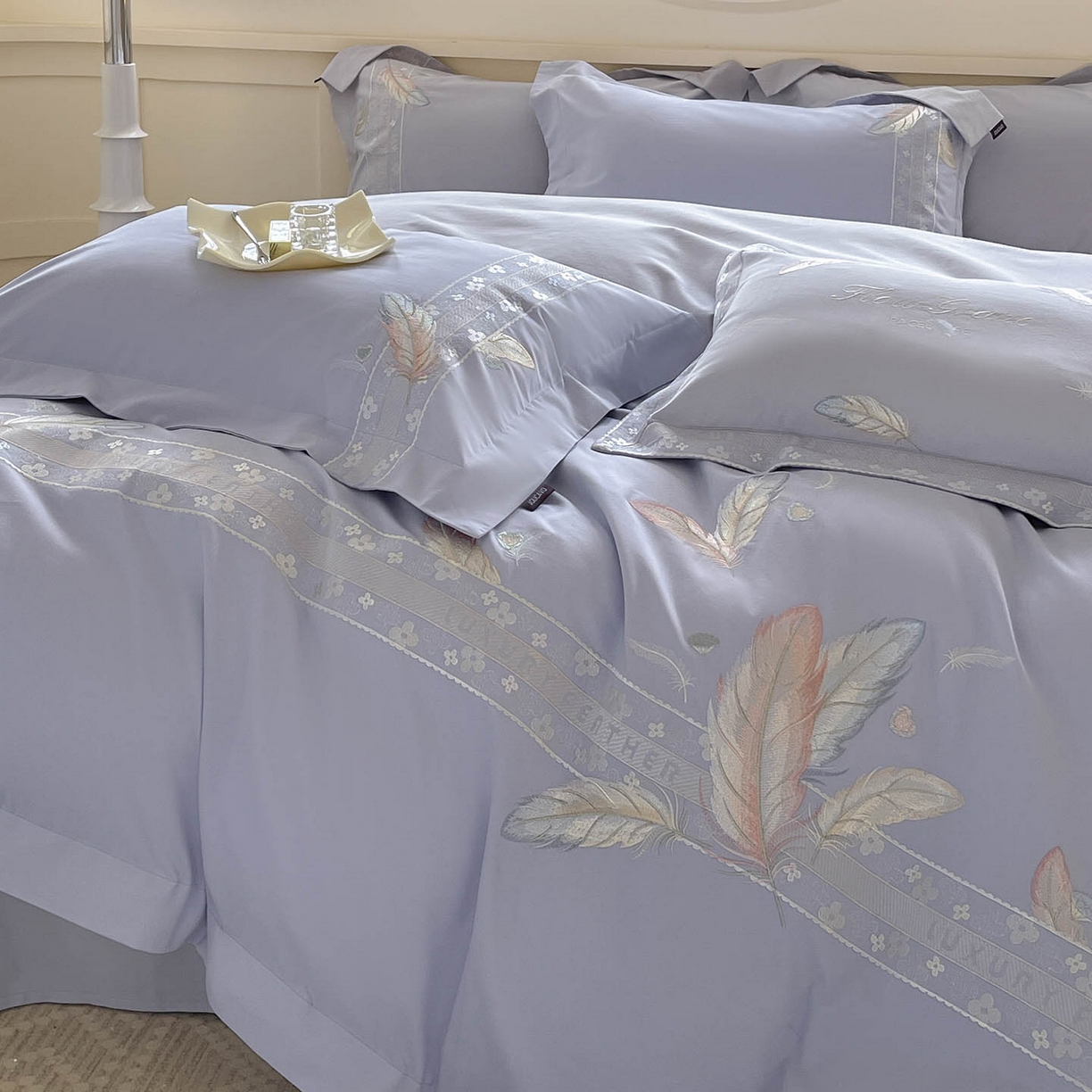 91家纺网 家纺一手货源 找家纺 2025秋冬新品A类加厚保暖全棉磨毛四件套纯棉被套重工刺绣轻奢床笠款直播热款床上用品 缦禾-黛紫