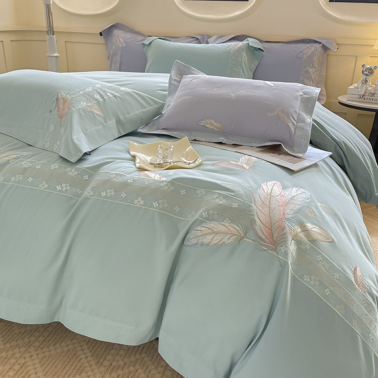 91家纺网 家纺一手货源 找家纺 2025秋冬新品A类加厚保暖全棉磨毛四件套纯棉被套重工刺绣轻奢床笠款直播热款床上用品 缦禾-茶绿