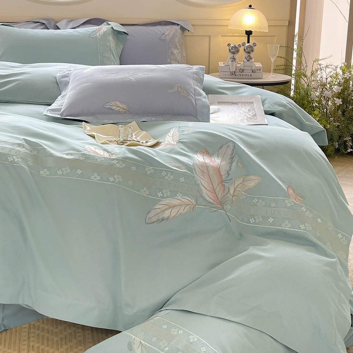 91家纺网 家纺一手货源 找家纺 2025秋冬新品A类加厚保暖全棉磨毛四件套纯棉被套重工刺绣轻奢床笠款直播热款床上用品 缦禾-茶绿