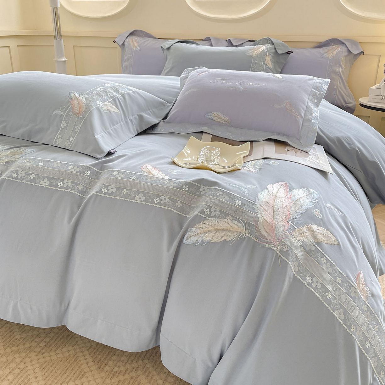 91家纺网 家纺一手货源 找家纺 2025秋冬新品A类加厚保暖全棉磨毛四件套纯棉被套重工刺绣轻奢床笠款直播热款床上用品 缦禾-夜灰