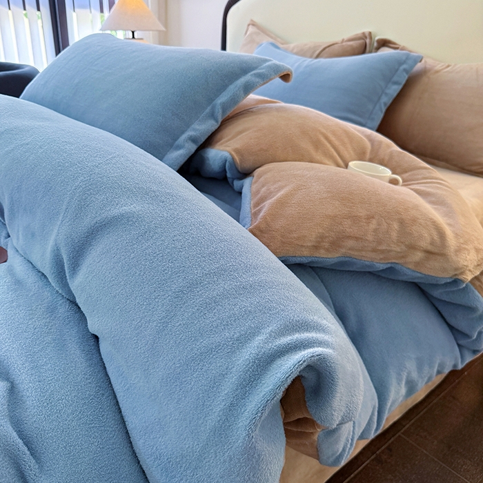 91家纺网 家纺一手货源 找家纺 家贝爱 2025新款高克重石墨烯牛奶绒四件套 暖梦-蓝