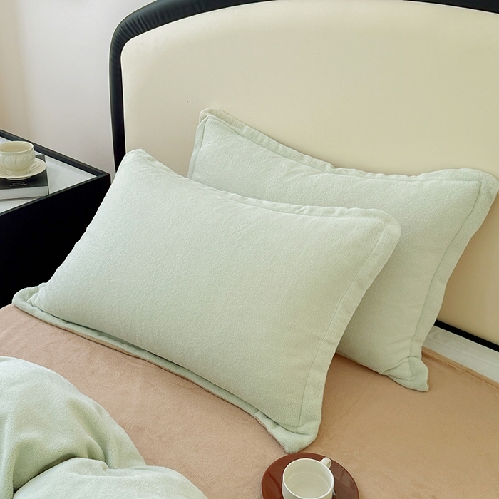 91家纺网 家纺一手货源 找家纺 家贝爱 2025新款高克重石墨烯牛奶绒四件套 暖梦-绿