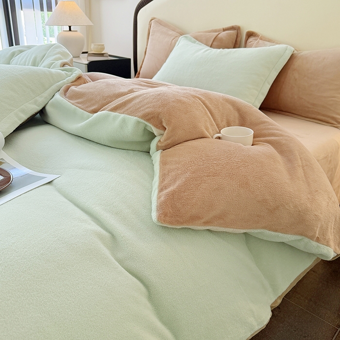 91家纺网 家纺一手货源 找家纺 家贝爱 2025新款高克重石墨烯牛奶绒四件套 暖梦-绿