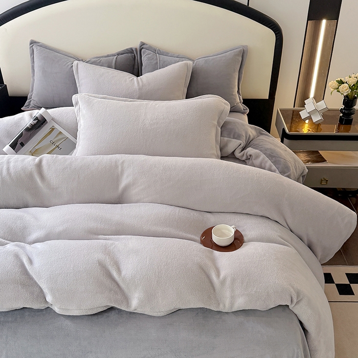 91家纺网 家纺一手货源 找家纺 家贝爱 2025新款高克重石墨烯牛奶绒四件套 暖梦-浅灰