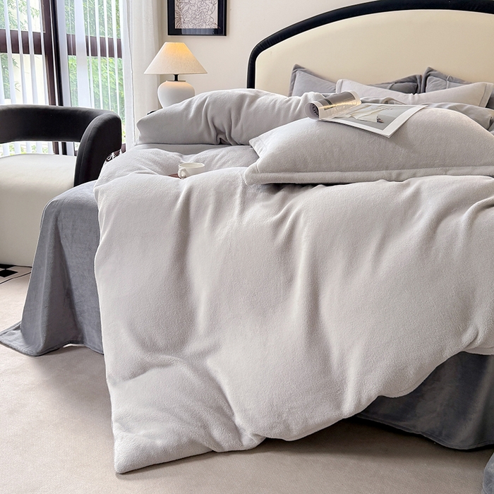 91家纺网 家纺一手货源 找家纺 家贝爱 2025新款高克重石墨烯牛奶绒四件套 暖梦-浅灰