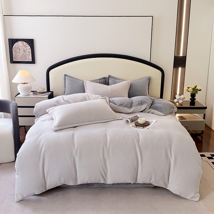 91家纺网 家纺一手货源 找家纺 家贝爱 2025新款高克重石墨烯牛奶绒四件套 暖梦-浅灰