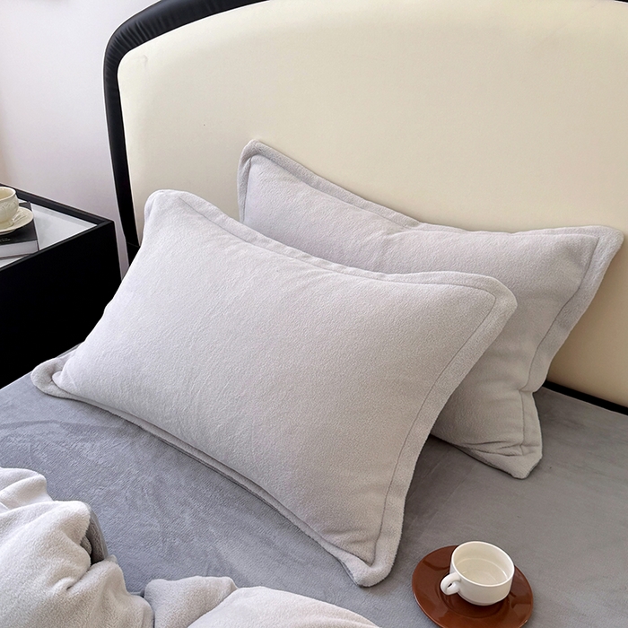 91家纺网 家纺一手货源 找家纺 家贝爱 2025新款高克重石墨烯牛奶绒四件套 暖梦-浅灰