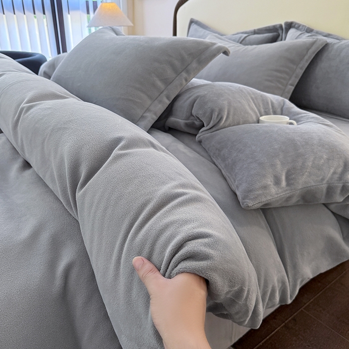91家纺网 家纺一手货源 找家纺 家贝爱 2025新款高克重石墨烯牛奶绒四件套 暖梦-深灰