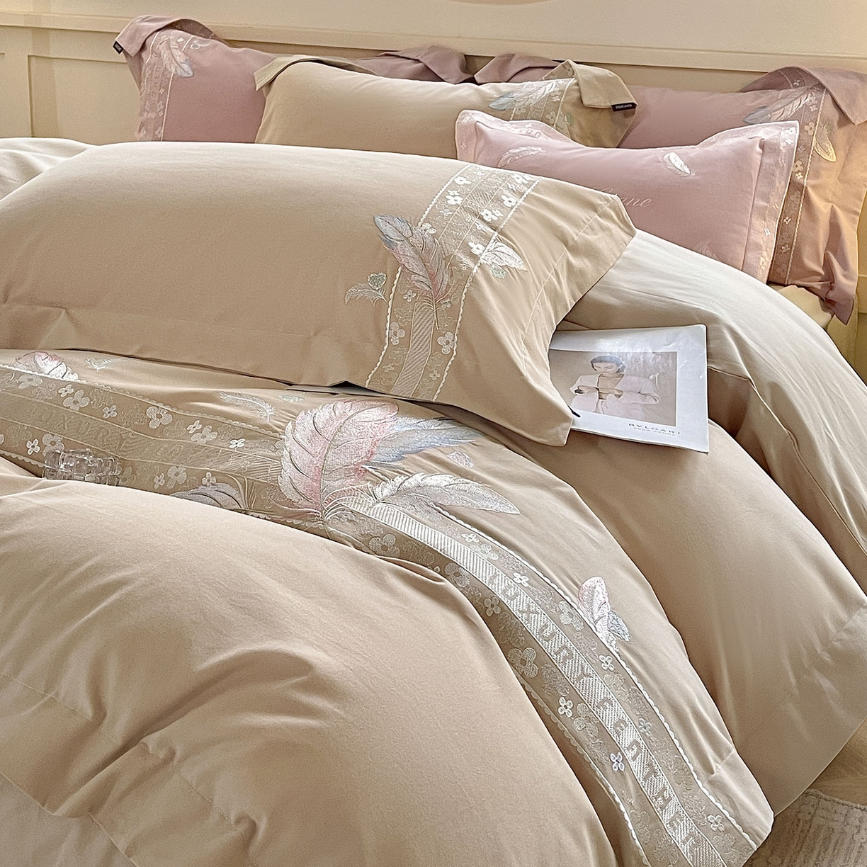 91家纺网 家纺一手货源 找家纺 （总）2025秋冬新品A类加厚保暖全棉磨毛四件套纯棉被套重工刺绣轻奢床笠款直播热款床上用品