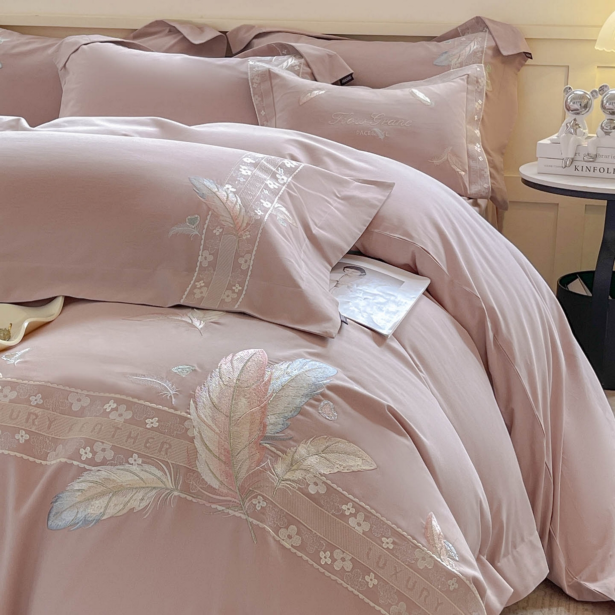 91家纺网 家纺一手货源 找家纺 （总）2025秋冬新品A类加厚保暖全棉磨毛四件套纯棉被套重工刺绣轻奢床笠款直播热款床上用品